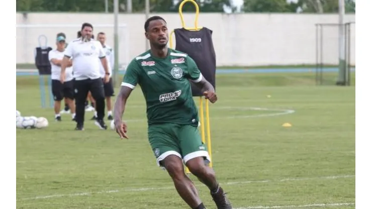 Barroca define escalação do Coritiba com Renê Júnior entre os titulares