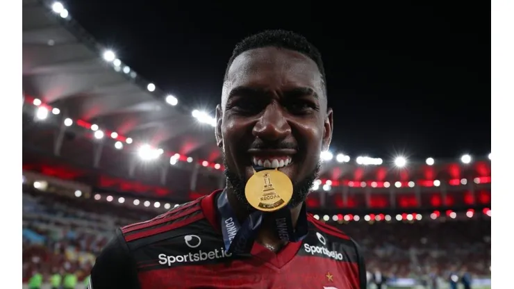 Gerson nega saída para a Europa e projeta renovação no Flamengo
