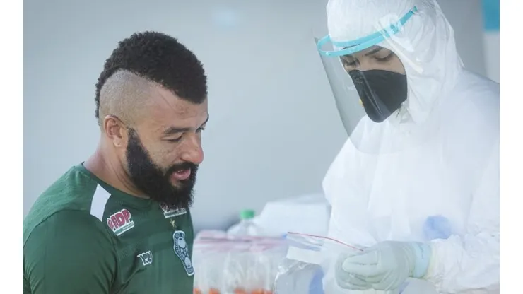 Muralha testa negativo em novo exame de Covid-19
