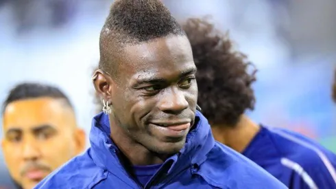 Jornalista critica investida do Galo em Balotelli e alerta torcida atleticana: “É loucura isso”