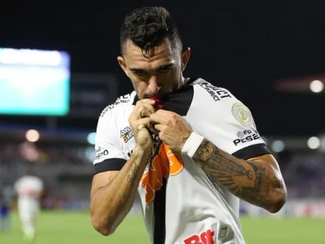 Vasco mira reviravolta envolvendo Raul e luta por permanência do volante