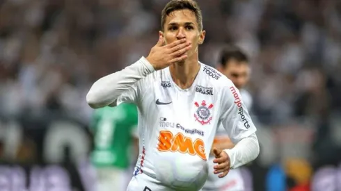 Mateus Vital e mais um jogador podem deixar o Corinthians em breve