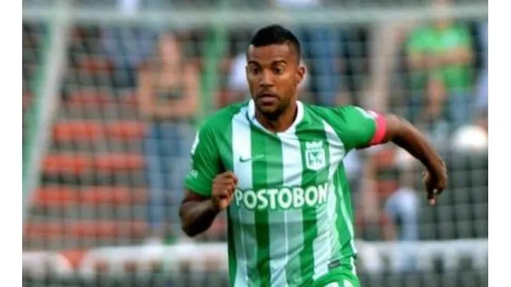 Santos analisa situação de Christian Mafla, lateral do Atlético Nacional (COL)