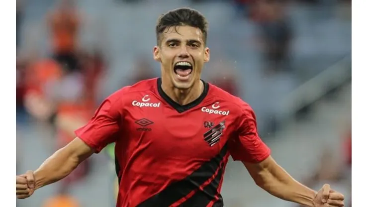 Athletico acerta renovação de Léo Cittadini e outros três