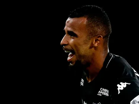 Alex Santana "causa" em despedida do Botafogo