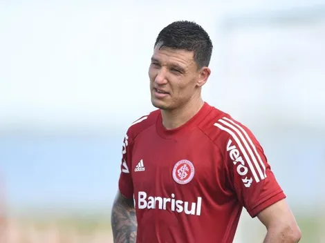 Inter faz contato com Huesca (ESP) para renovar empréstimo de Musto