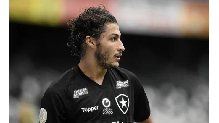 Autuori conversa com Marcinho e futuro do lateral é definido