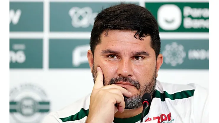 Zagueiro indicado por Barroca deixa o Coritiba