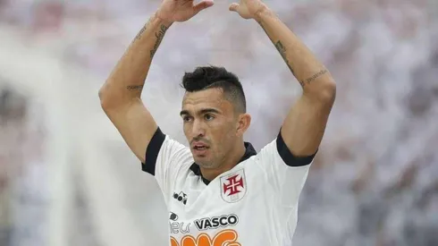 Ainda com futuro incerto, Raul encanta Ramon em jogo-treino do Vasco