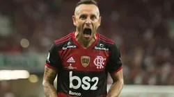 Rafinha tem torção no tornozelo e vira dúvida para final do Carioca