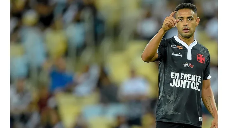 Recuperado de lesão, Werley quer voltar a ser titular no Vasco