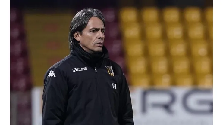 Pippo Inzaghi tenta contratar defensor do Santos