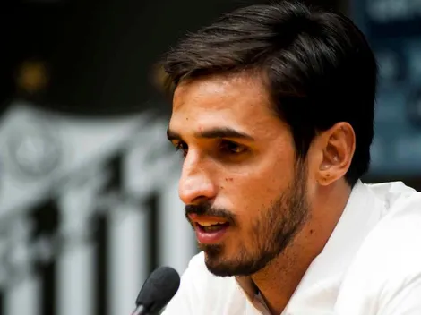 Bryan Ruiz sai da inércia e toma decisão sobre seu futuro