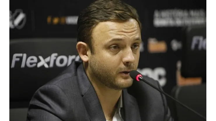 Mazzuco age no mercado e Vasco sonda meia ex-Cruzeiro