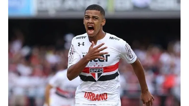 Brenner vai bem em coletivo e pode aparecer no São Paulo
