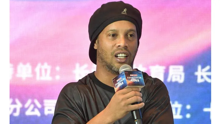 Justiça do Paraguai nega recurso e Ronaldinho segue em prisão domiciliar