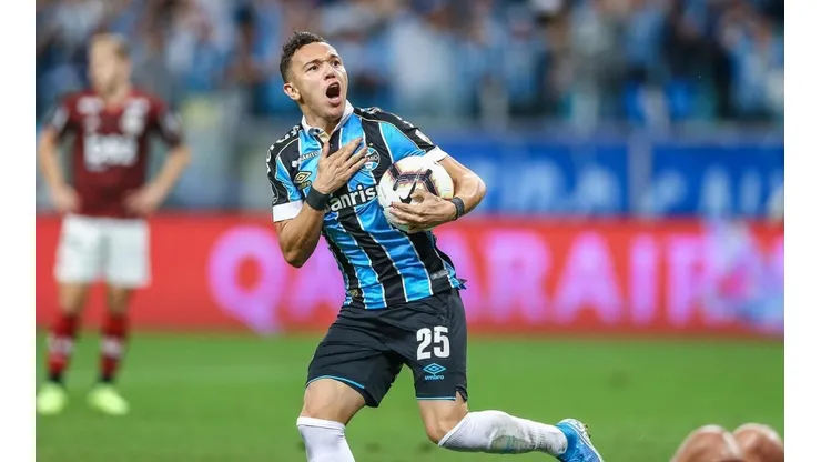 Imprensa portuguesa noticia interesse do Porto em Pepê
