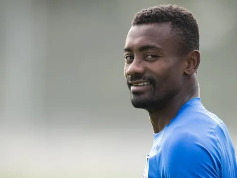 Botafogo encerra a novela e anuncia a contratação de Salomon Kalou