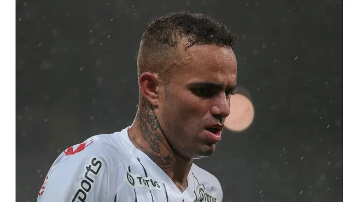 Luan deve ter novo rumo no Corinthians após chegada de Jô