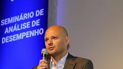 William Thomas entra em ação e Santos tenta renovar com titular de Jesualdo