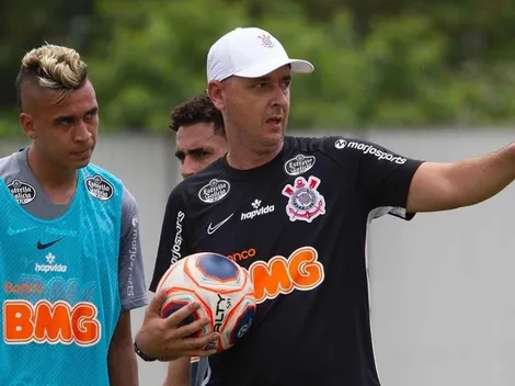 Andrés dá versão final sobre permanência de Cantillo no Corinthians