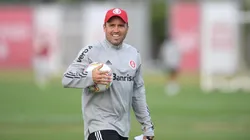 Coudet quer a contratação de um centroavante