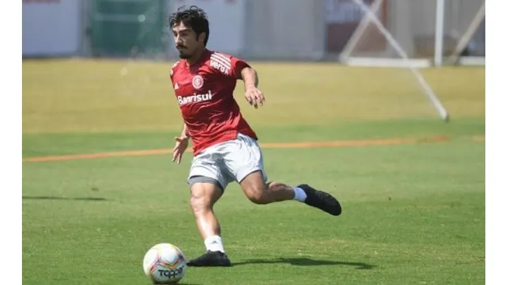 Erik 'culpa' Eduardo Coudet por saída do Inter