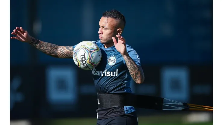 Grêmio ameaça alterar planejamento de treinos em SC