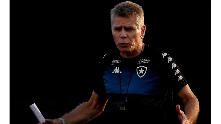 Autuori encaminha time do Botafogo para o clássico contra o Fluminense