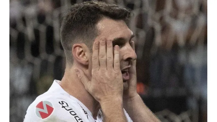 Boselli é direto ao comentar possibilidade de atuar ao lado de Jô