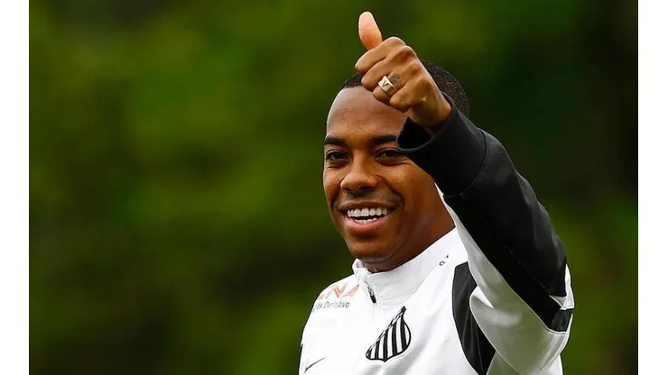 Por Robinho, Santos tenta acertar pendências na Fifa