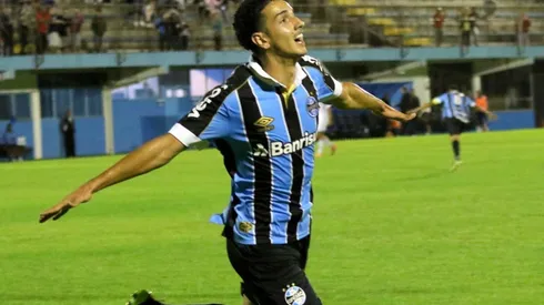 Grêmio renova os contratos de 2 joias da base
