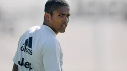 Douglas Costa entra na mira do Barça e Grêmio pode faturar em transferência