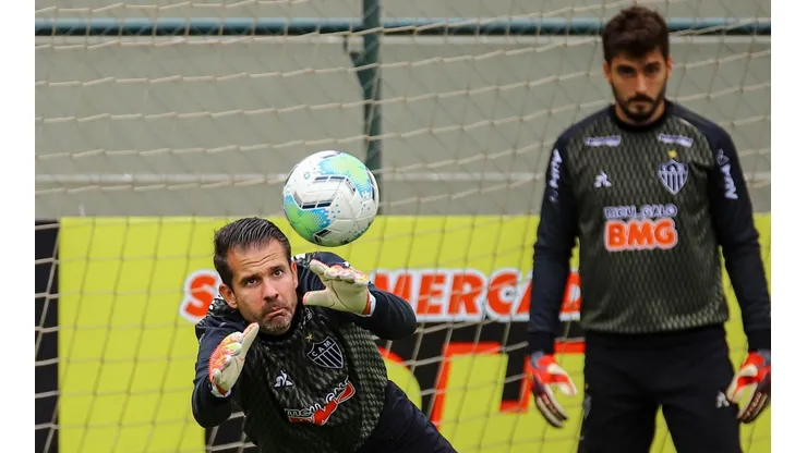 Sampaoli pede contratação de goleiro