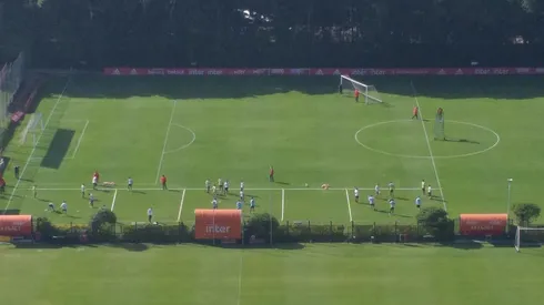 Manhã de sol no CT da Barra Funda. Segundo dia de treinos com bola no São Paulo (Foto: Alexandre Silvestre)