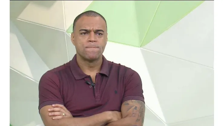 Denílson escolhe time para bater de frente com Flamengo