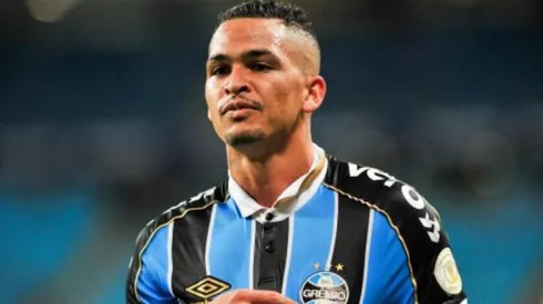 Promessa pode tomar vaga de Luciano no ataque do Grêmio