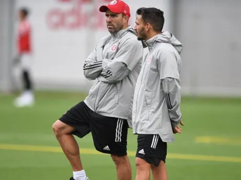 Meia aponta Coudet como 'culpado' por saída do Inter