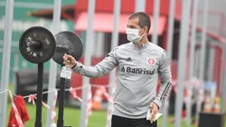 Número de infectados por Covid-19 sobe para 7 no elenco do Inter