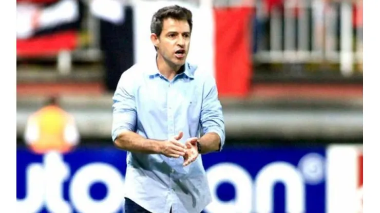 Ramon Menezes ajuda diretoria do Vasco a tentar renovar com titular