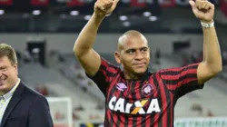 Walter agita as redes sociais do Athletico