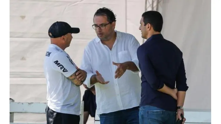 Mattos é pego de surpresa e pode ficar sem "presente" de Sampaoli