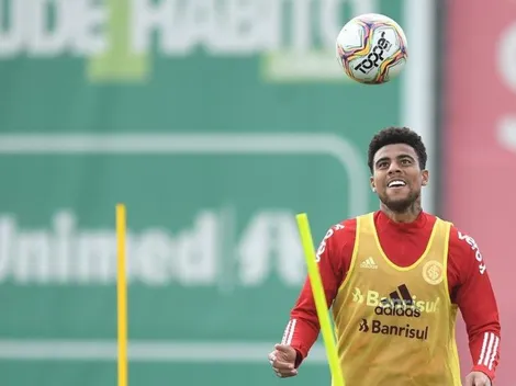 Com a provável saída de Gustagol, Coudet ‘encontra’ substituto