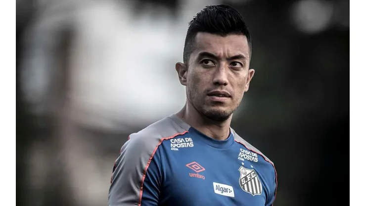Com Uribe em má fase, Santos vê atacante 'estourando' no Rio