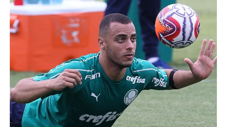Palmeiras recebe bolada do Basel (SUI) pela venda de Arthur Cabral
