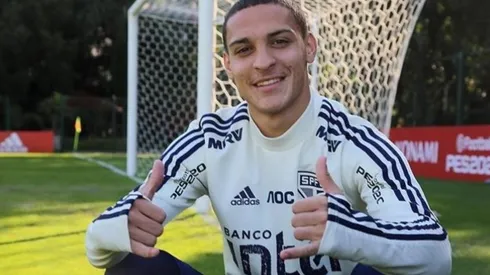 São Paulo avança em renovação de atacante para substituir Antony