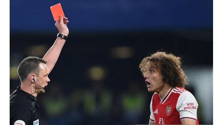 Arsenal define futuro do zagueiro David Luiz