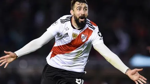 Pratto fala à imprensa argentina e decide futuro de sua carreira