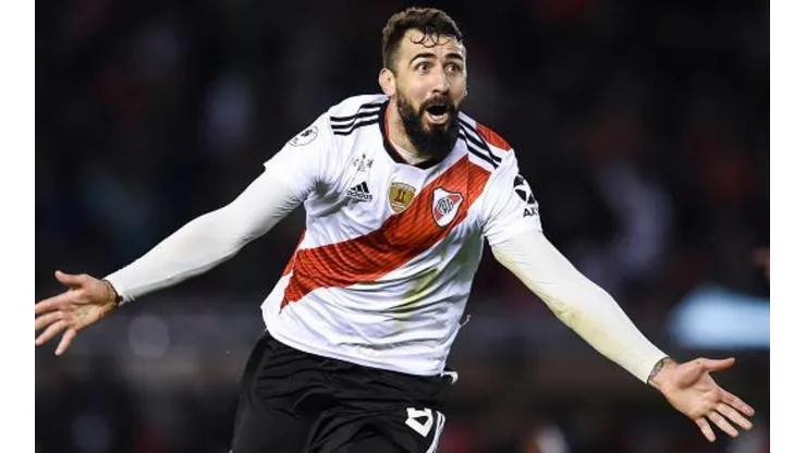 Pratto fala à imprensa argentina e decide futuro de sua carreira
