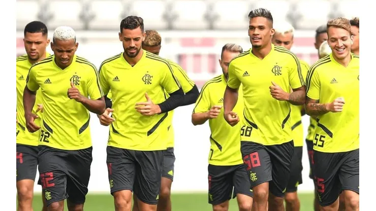 Defensor do Fla entra na mira do Sporting (POR)
